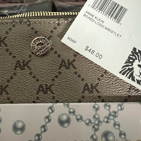 Anne Klein Wallet Wristlet. Brand New With Tags - Picture 2 of 4